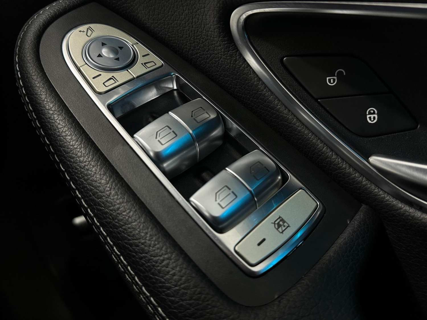 Used Mercedes-Benz C Class 2018 for sale - 78204375: Photo 19