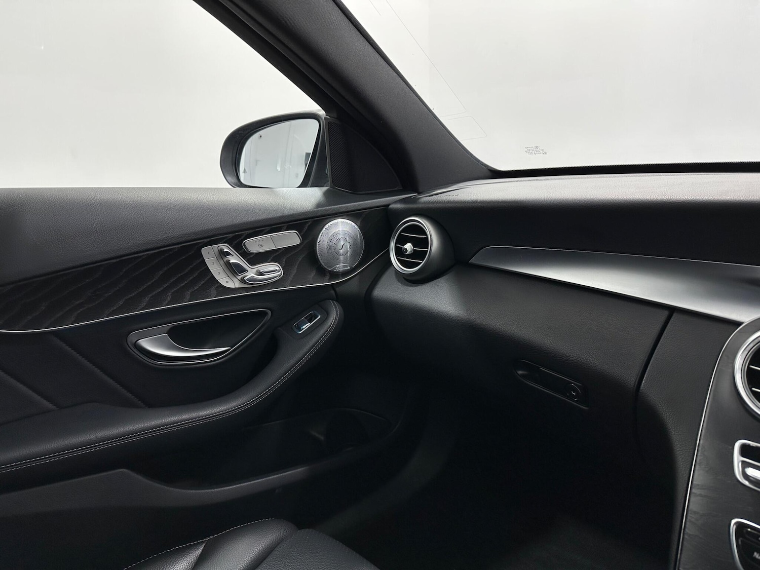 Used Mercedes-Benz C Class 2018 for sale - 78204375: Photo 28