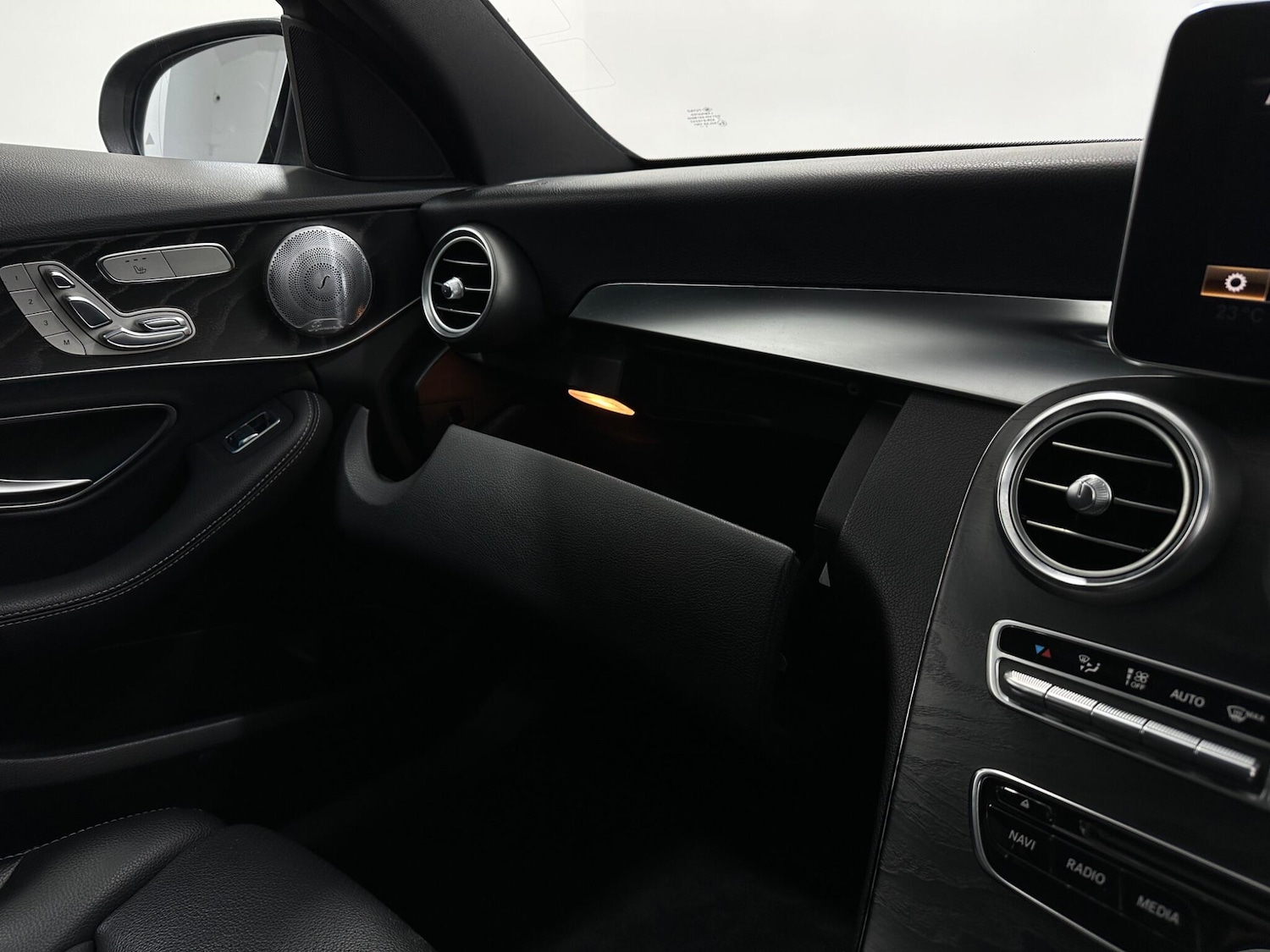 Used Mercedes-Benz C Class 2018 for sale - 78204375: Photo 29