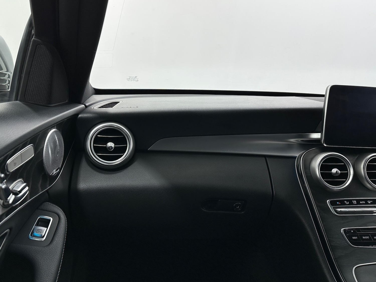 Used Mercedes-Benz C Class 2018 for sale - 78204375: Photo 30