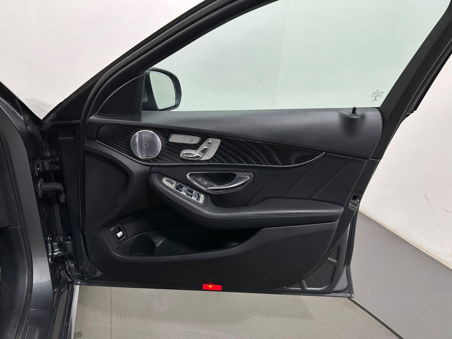 Used Mercedes-Benz C Class 2018 for sale - 78204375: Photo 35