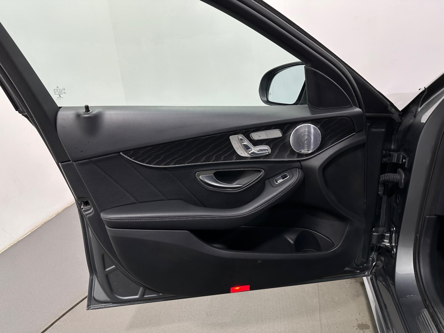 Used Mercedes-Benz C Class 2018 for sale - 78204375: Photo 38