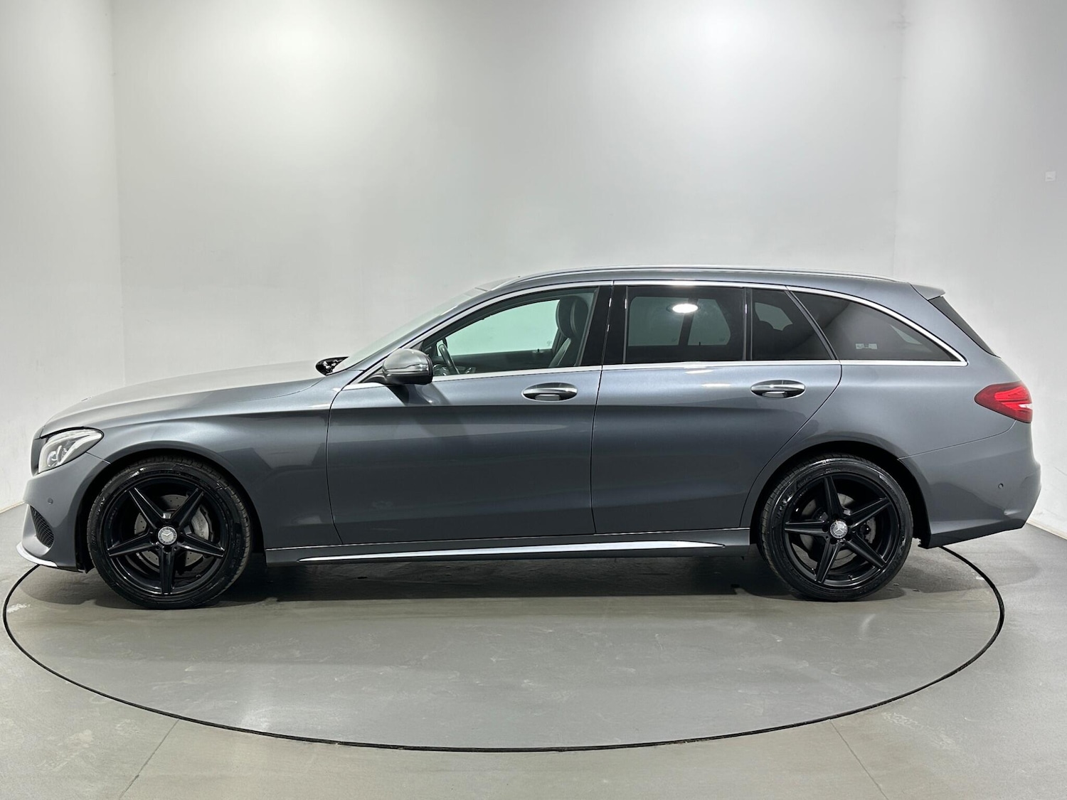 Used Mercedes-Benz C Class 2018 for sale - 78204375: Photo 5