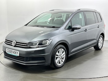 Used Volkswagen Touran 2020 for sale - 78384136: Photo