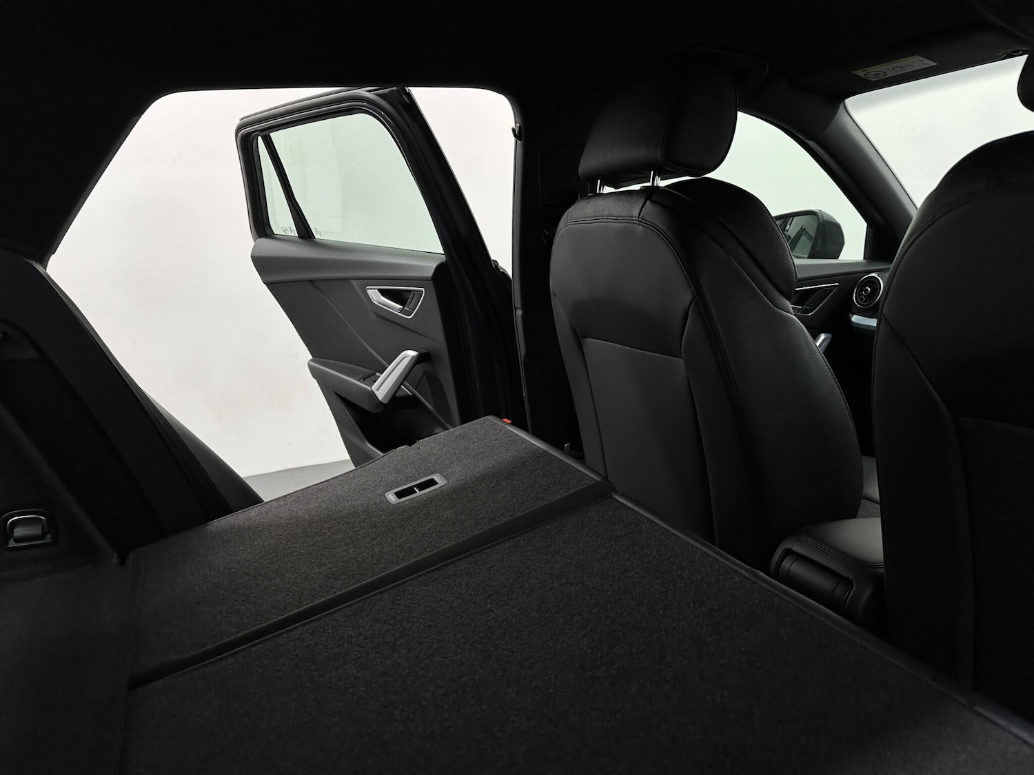 Used Audi Q2 2018 for sale - 76878901: Photo 44