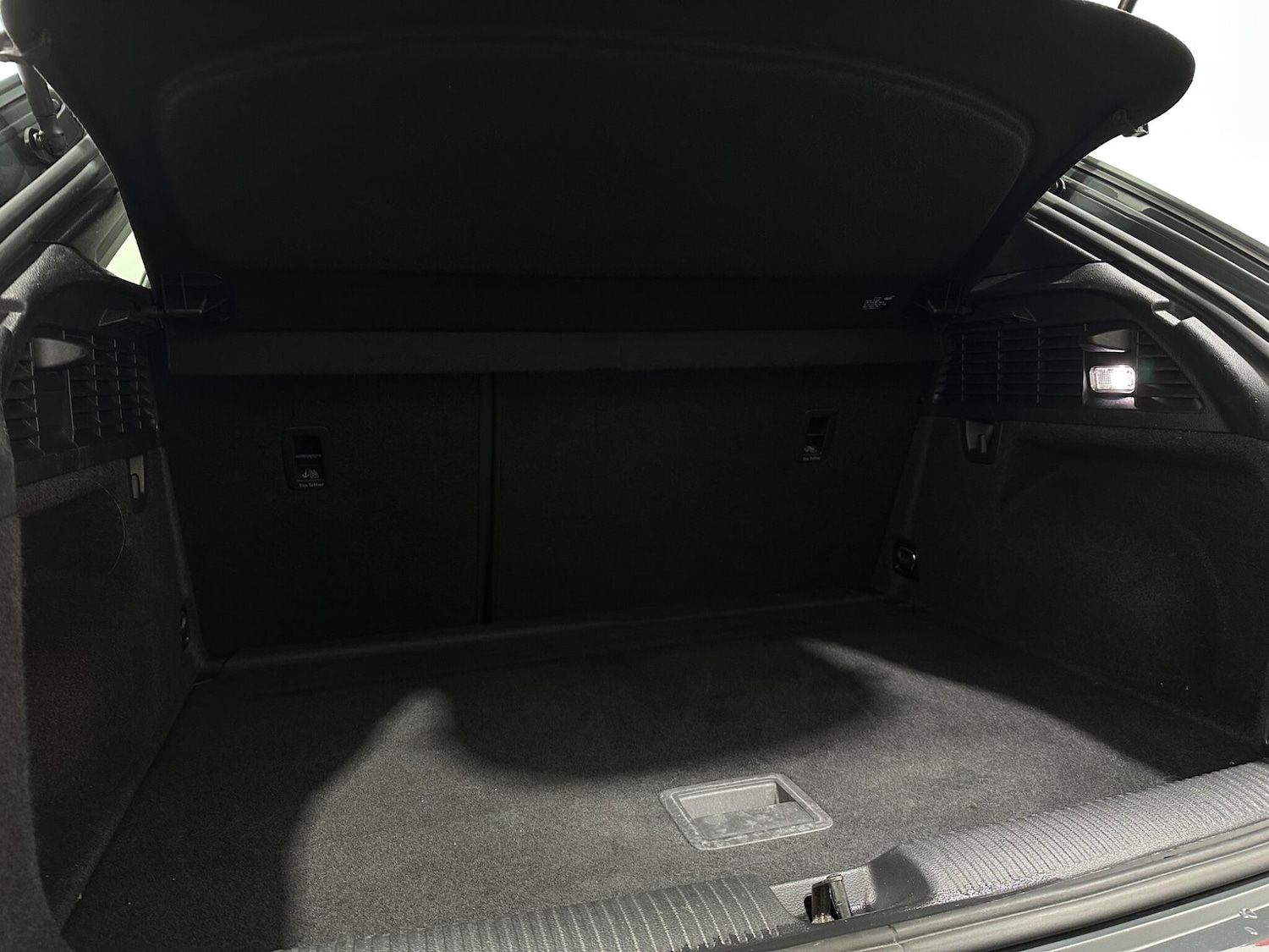 Used Audi Q2 2018 for sale - 76878901: Photo 45