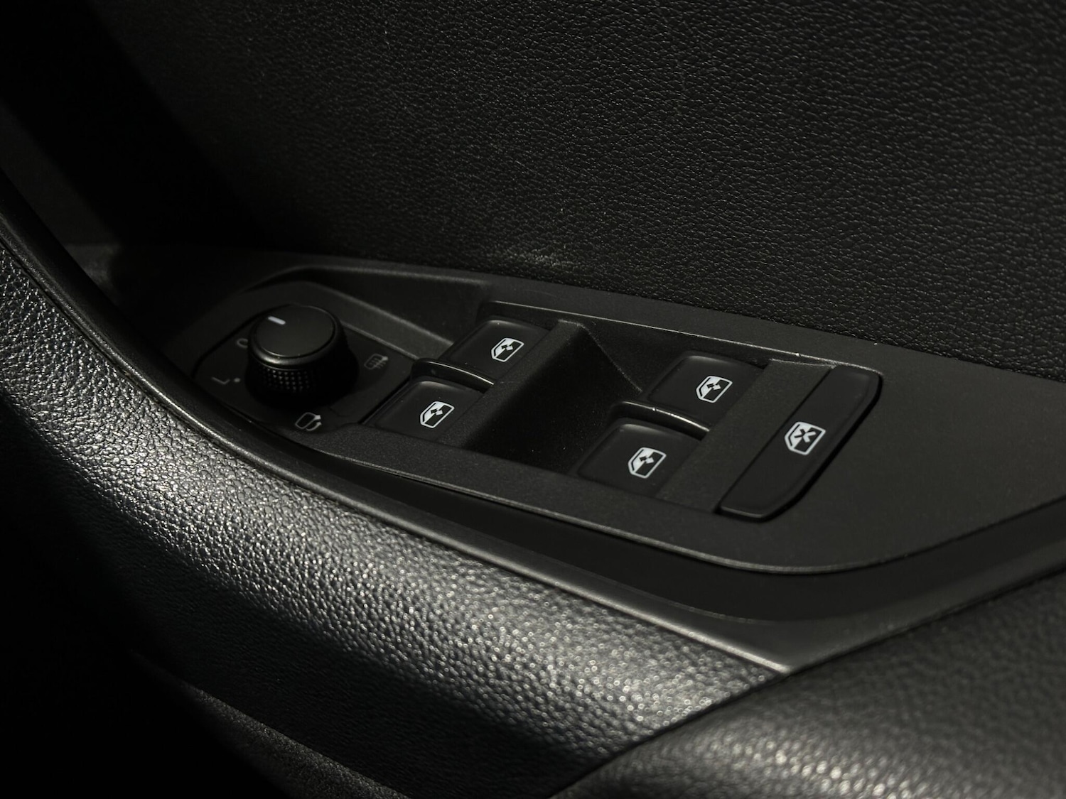 Used Skoda Karoq 2019 for sale - 77982275: Photo 18