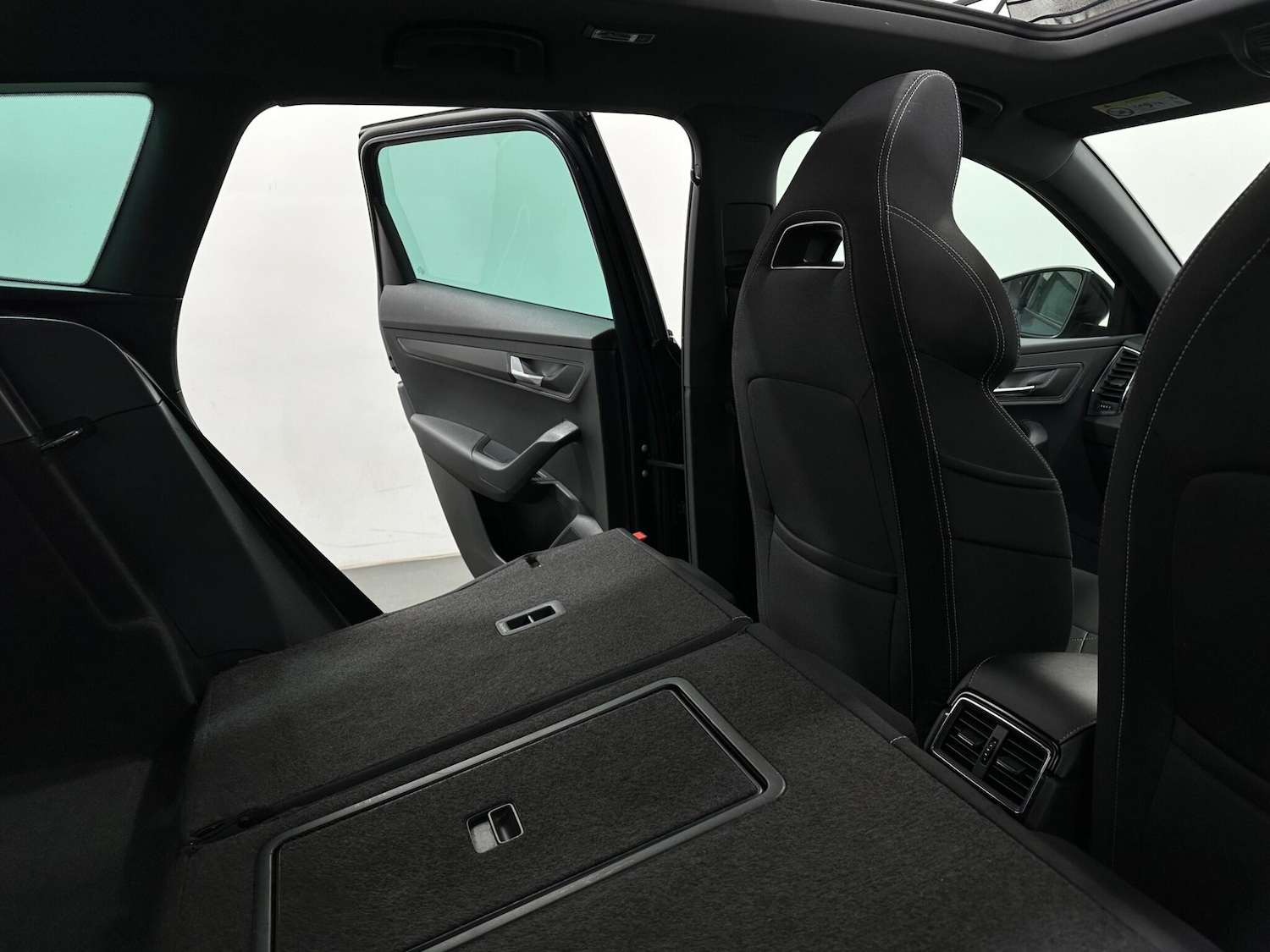 Used Skoda Karoq 2019 for sale - 77982275: Photo 48