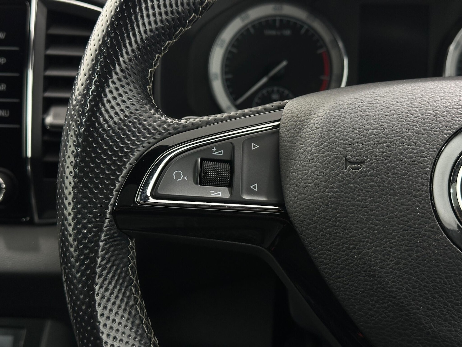 Used Skoda Karoq 2019 for sale - 76878875: Photo 14