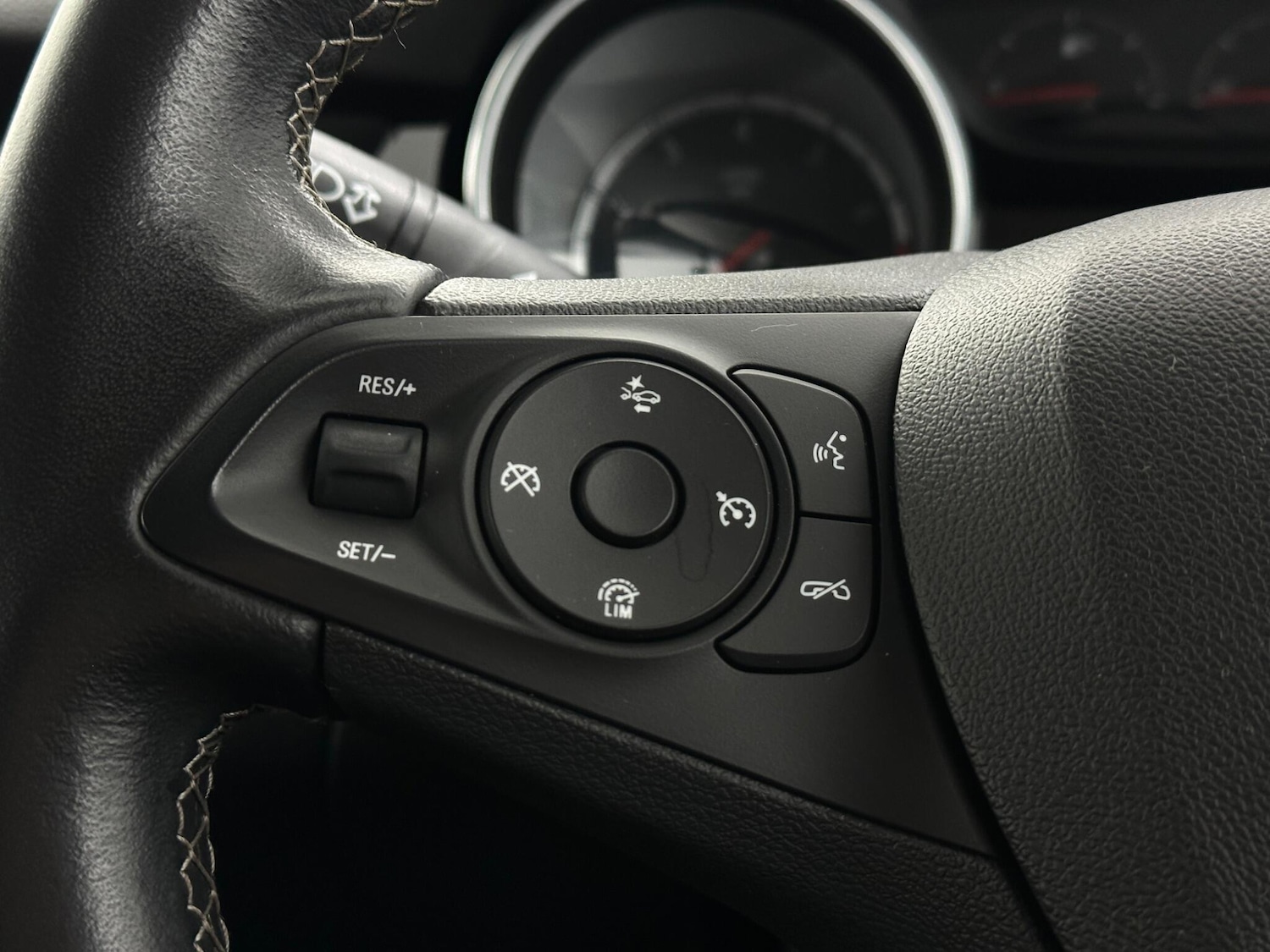 Used Vauxhall Astra 2018 for sale - 76878456: Photo 14