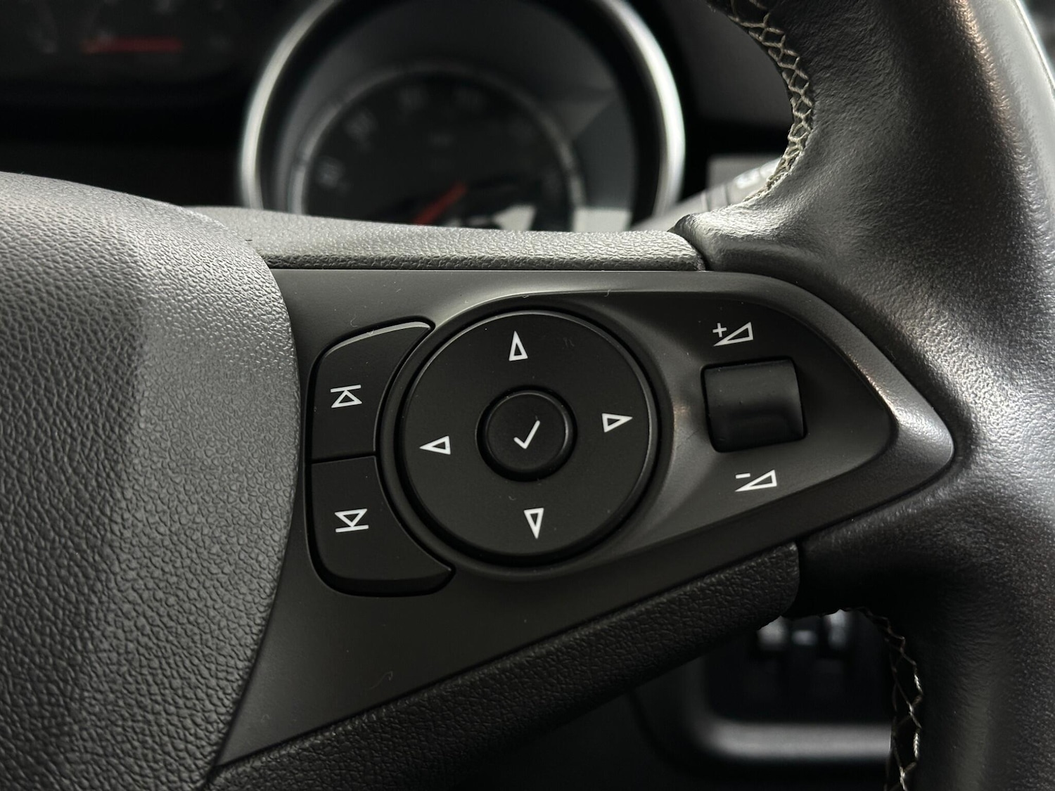 Used Vauxhall Astra 2018 for sale - 76878456: Photo 15