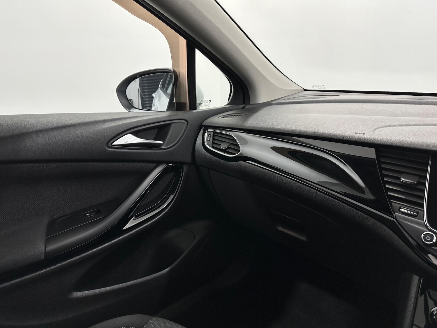 Used Vauxhall Astra 2018 for sale - 76878456: Photo 25