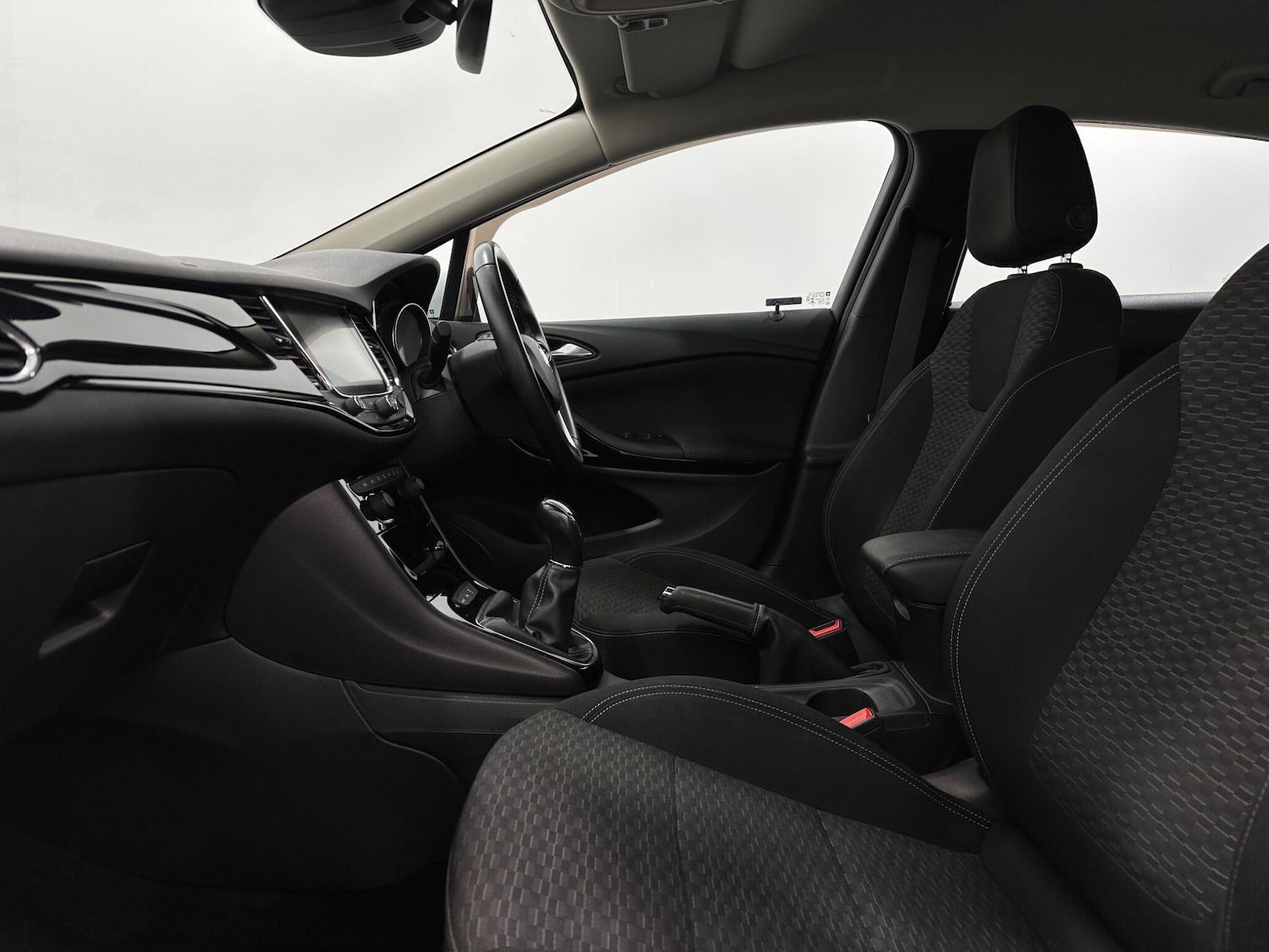 Used Vauxhall Astra 2018 for sale - 76878456: Photo 32