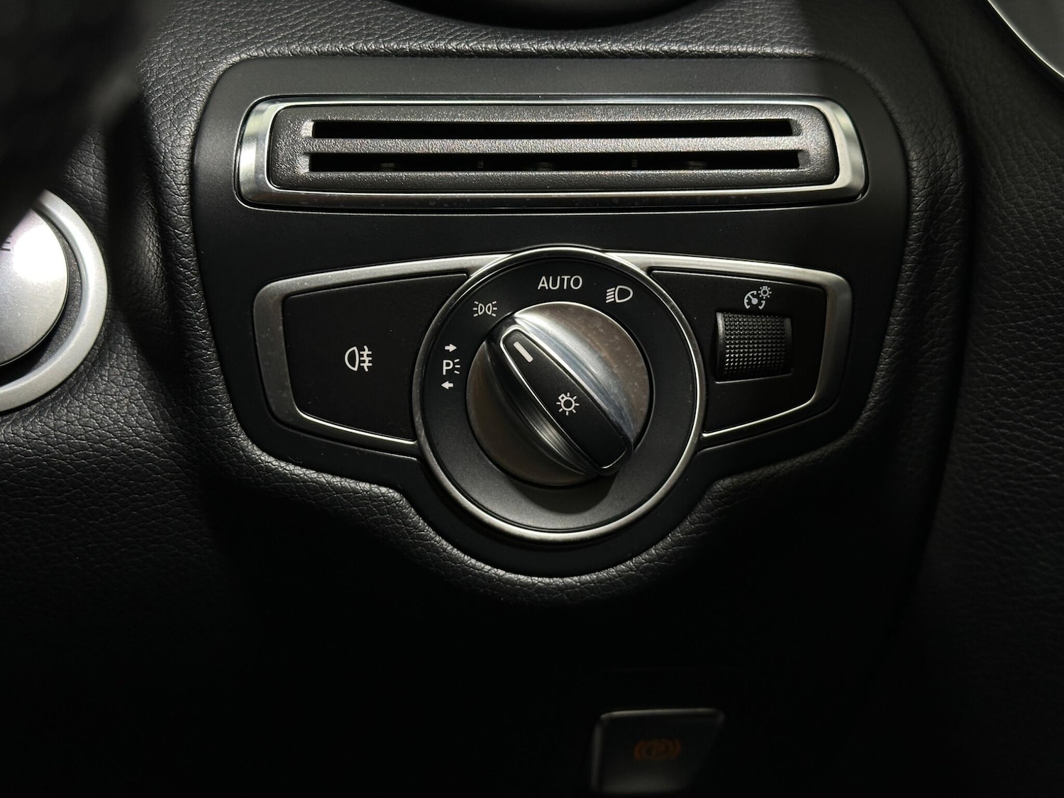 Used Mercedes-Benz C Class 2018 for sale - 76878990: Photo 16