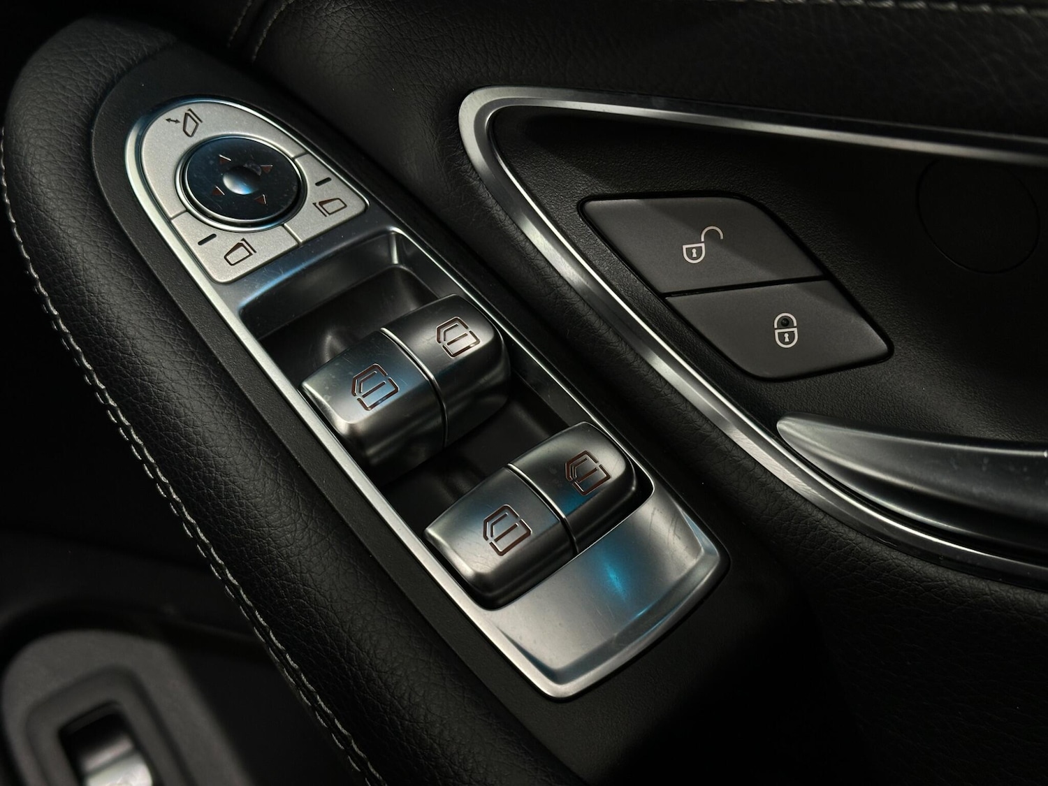 Used Mercedes-Benz C Class 2018 for sale - 76878990: Photo 19