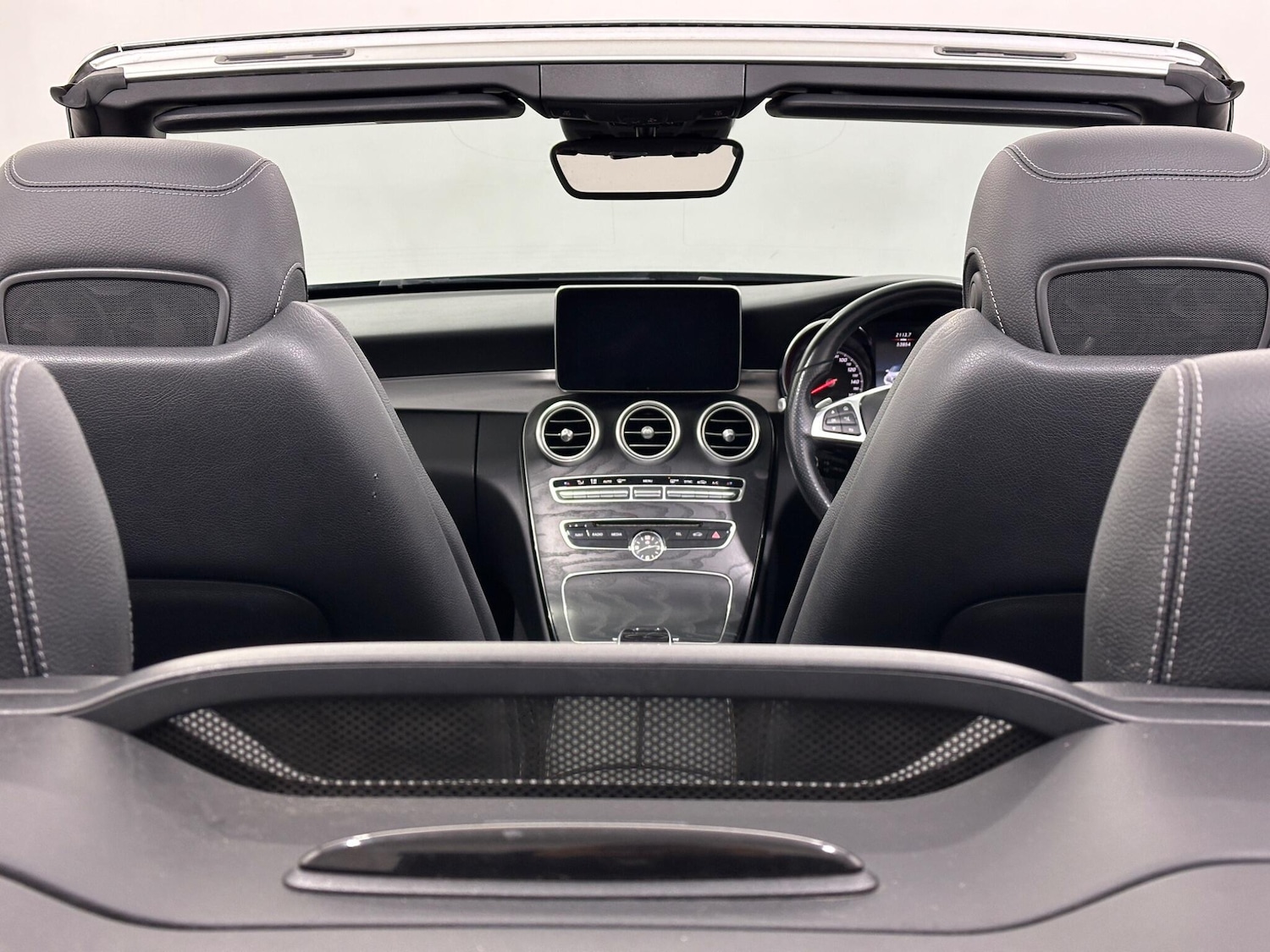 Used Mercedes-Benz C Class 2018 for sale - 76878990: Photo 20