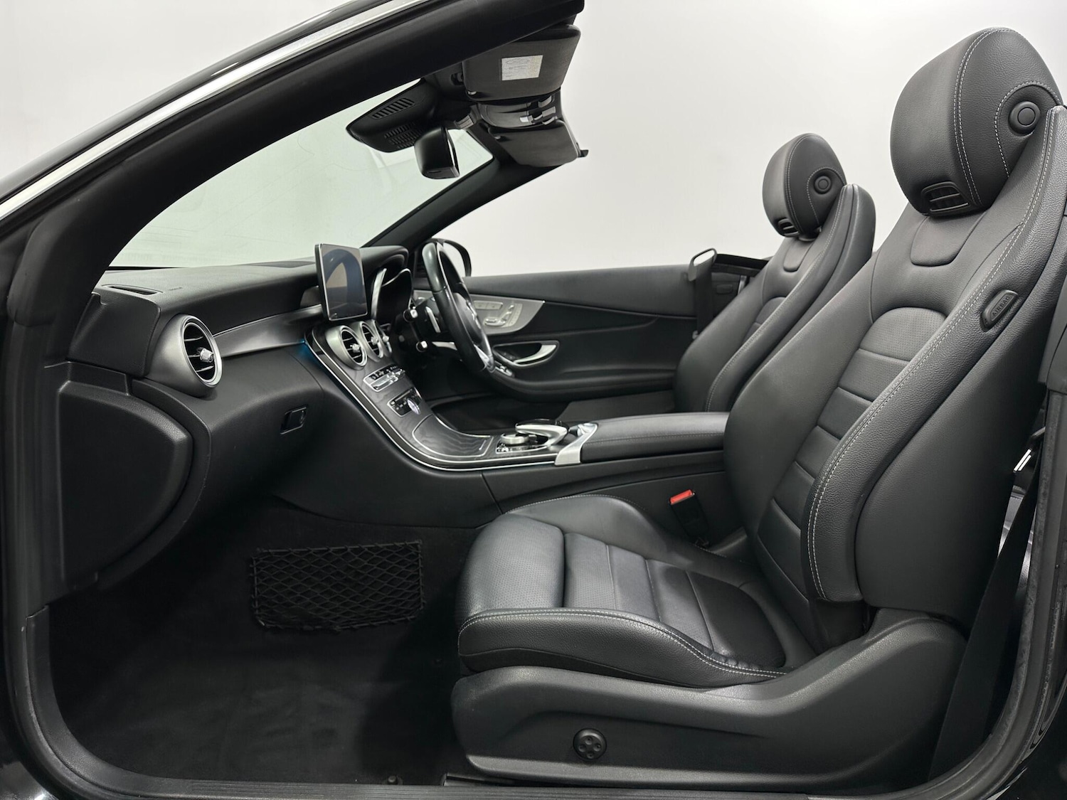 Used Mercedes-Benz C Class 2018 for sale - 76878990: Photo 34