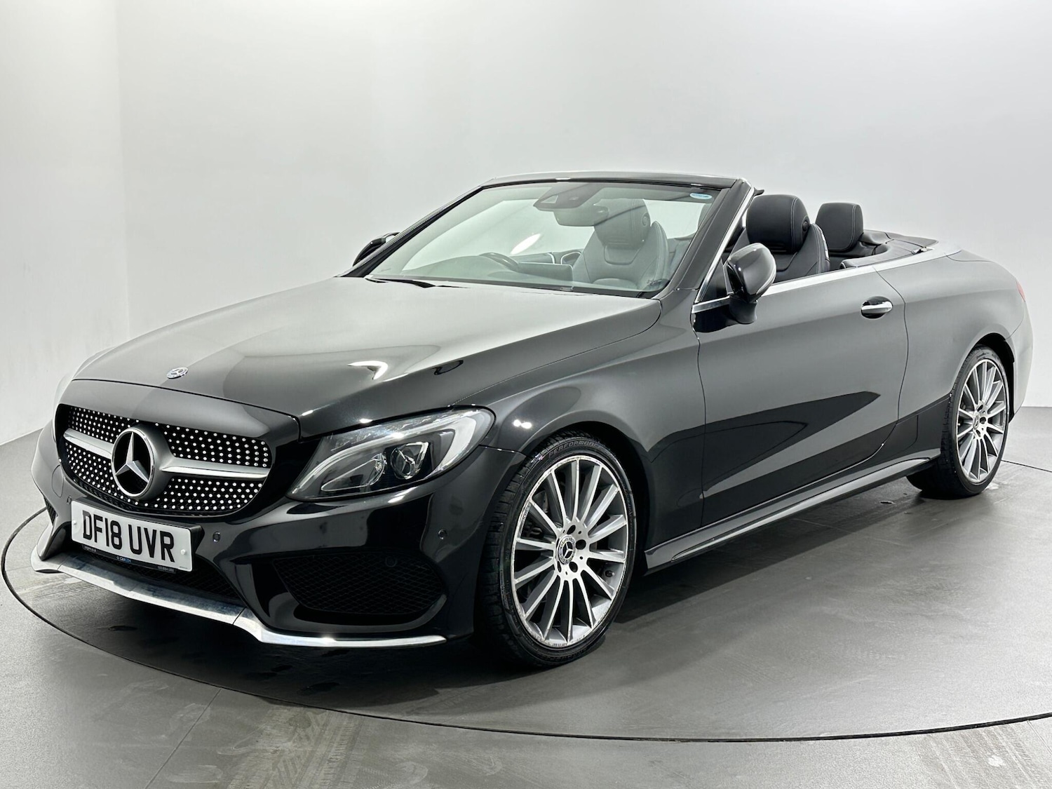 Used Mercedes-Benz C Class 2018 for sale - 76878990: Photo 4