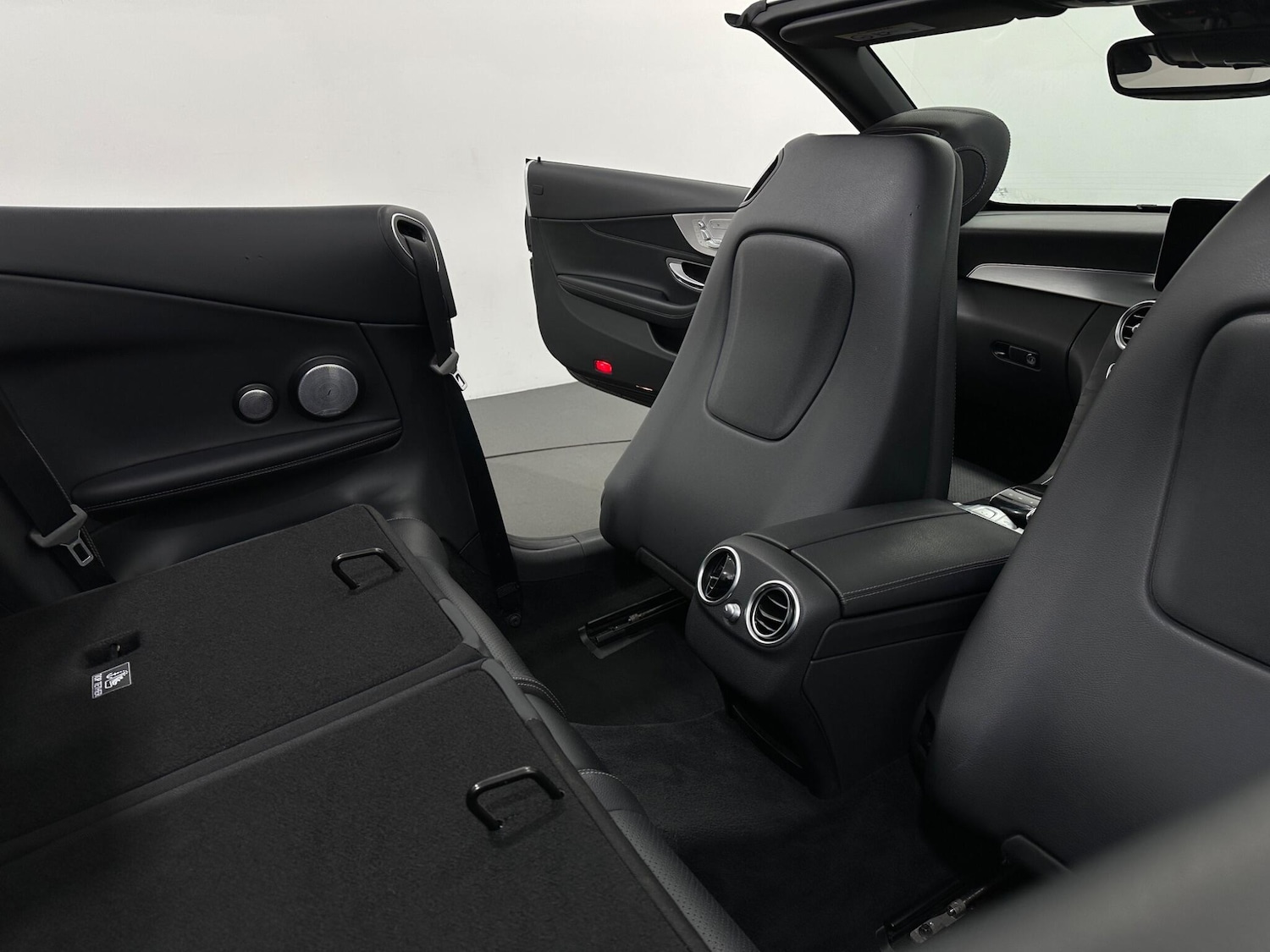 Used Mercedes-Benz C Class 2018 for sale - 76878990: Photo 41