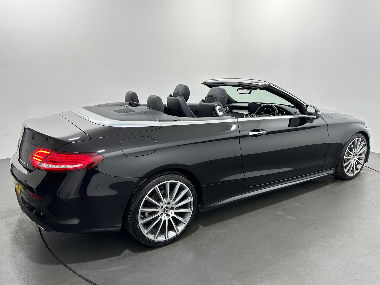 Used Mercedes-Benz C Class 2018 for sale - 76878990: Photo 46