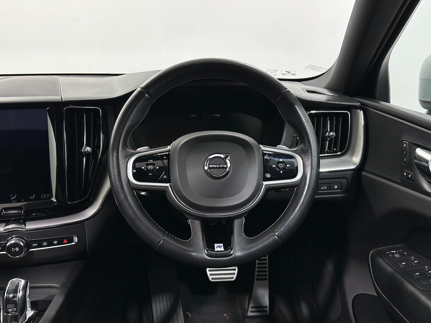 Used Volvo XC60 2018 for sale - 76878947: Photo 12