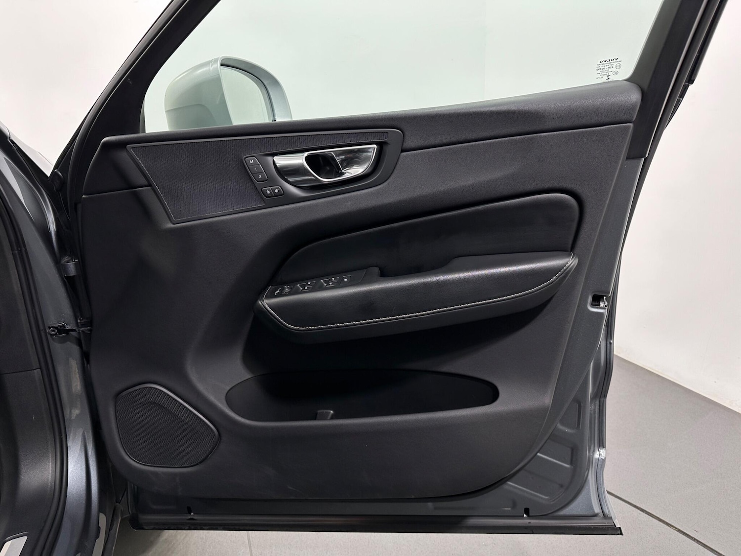 Used Volvo XC60 2018 for sale - 76878947: Photo 34