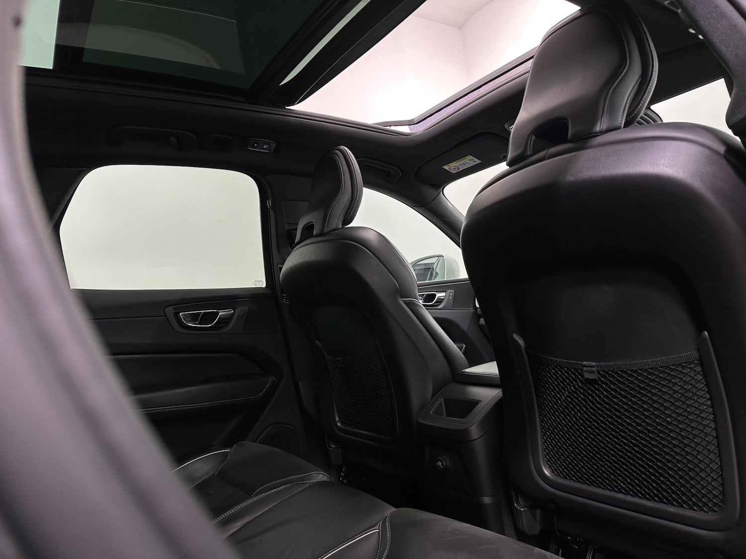 Used Volvo XC60 2018 for sale - 76878947: Photo 42