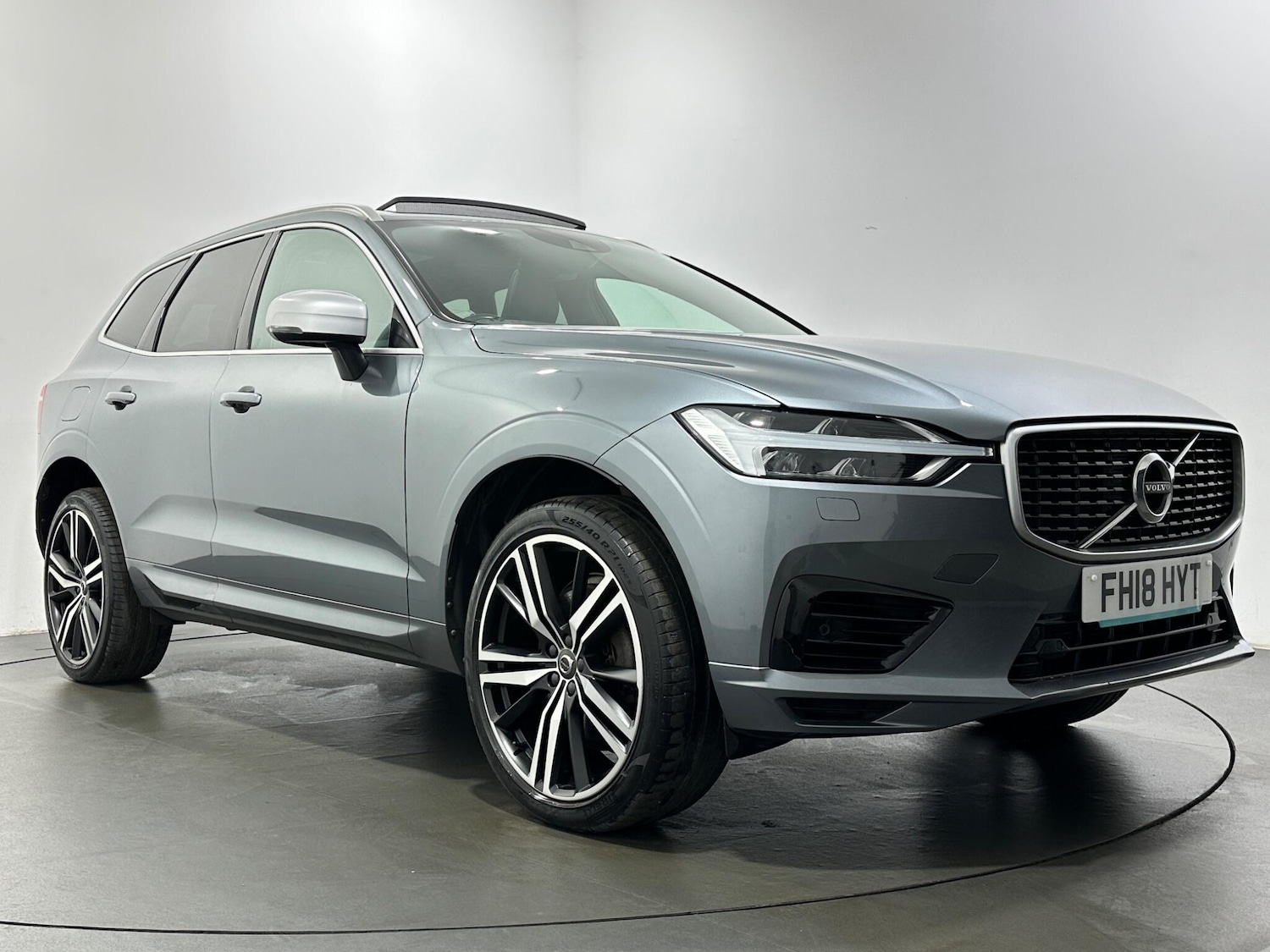 Used Volvo XC60 2018 for sale - 76878947: Photo 55
