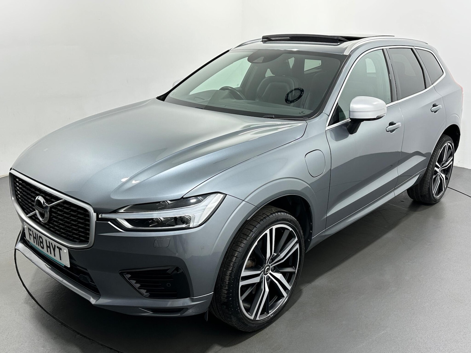 Used Volvo XC60 2018 for sale - 76878947: Photo 56