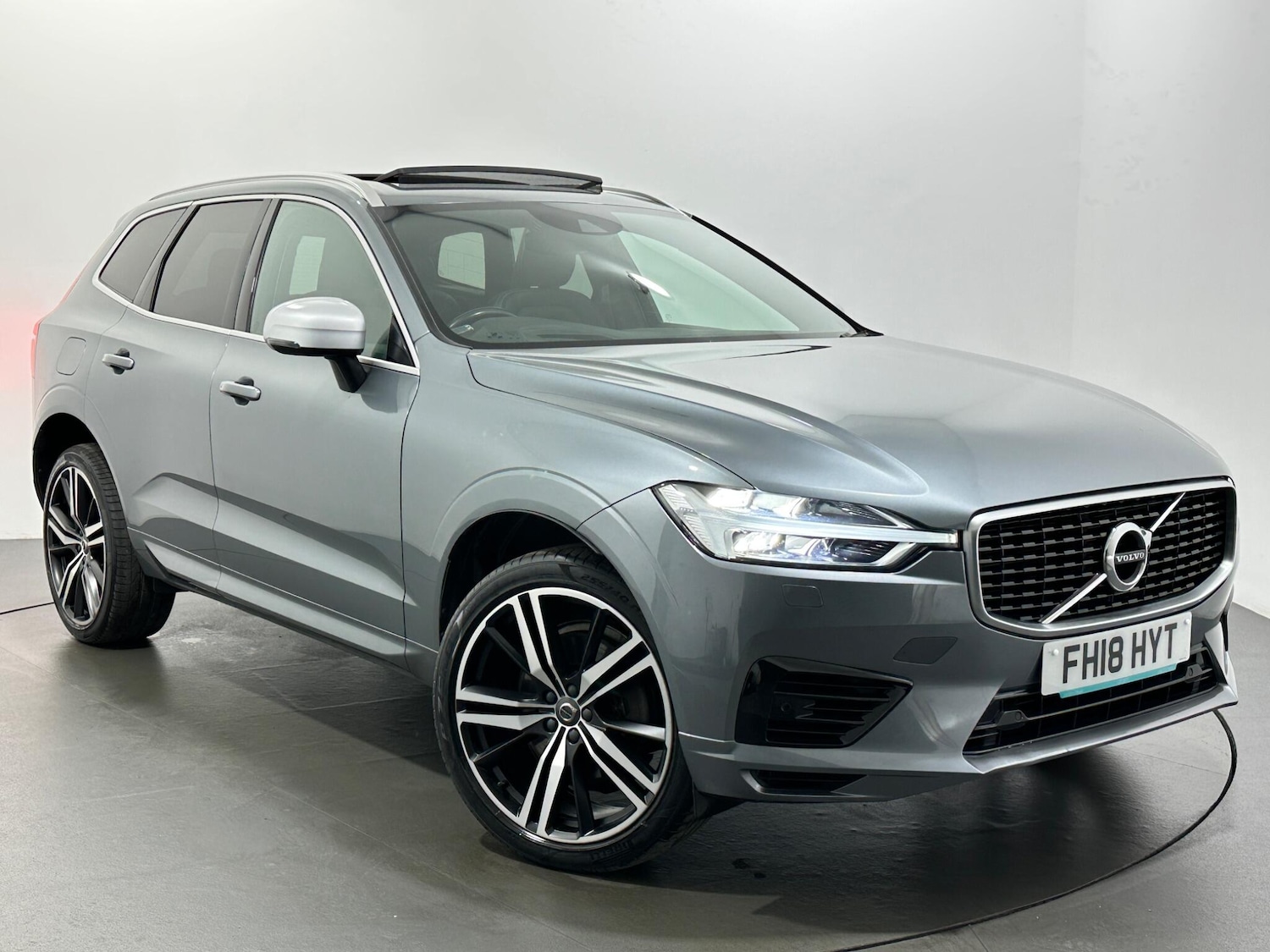 Used Volvo XC60 2018 for sale - 76878947: Photo 57