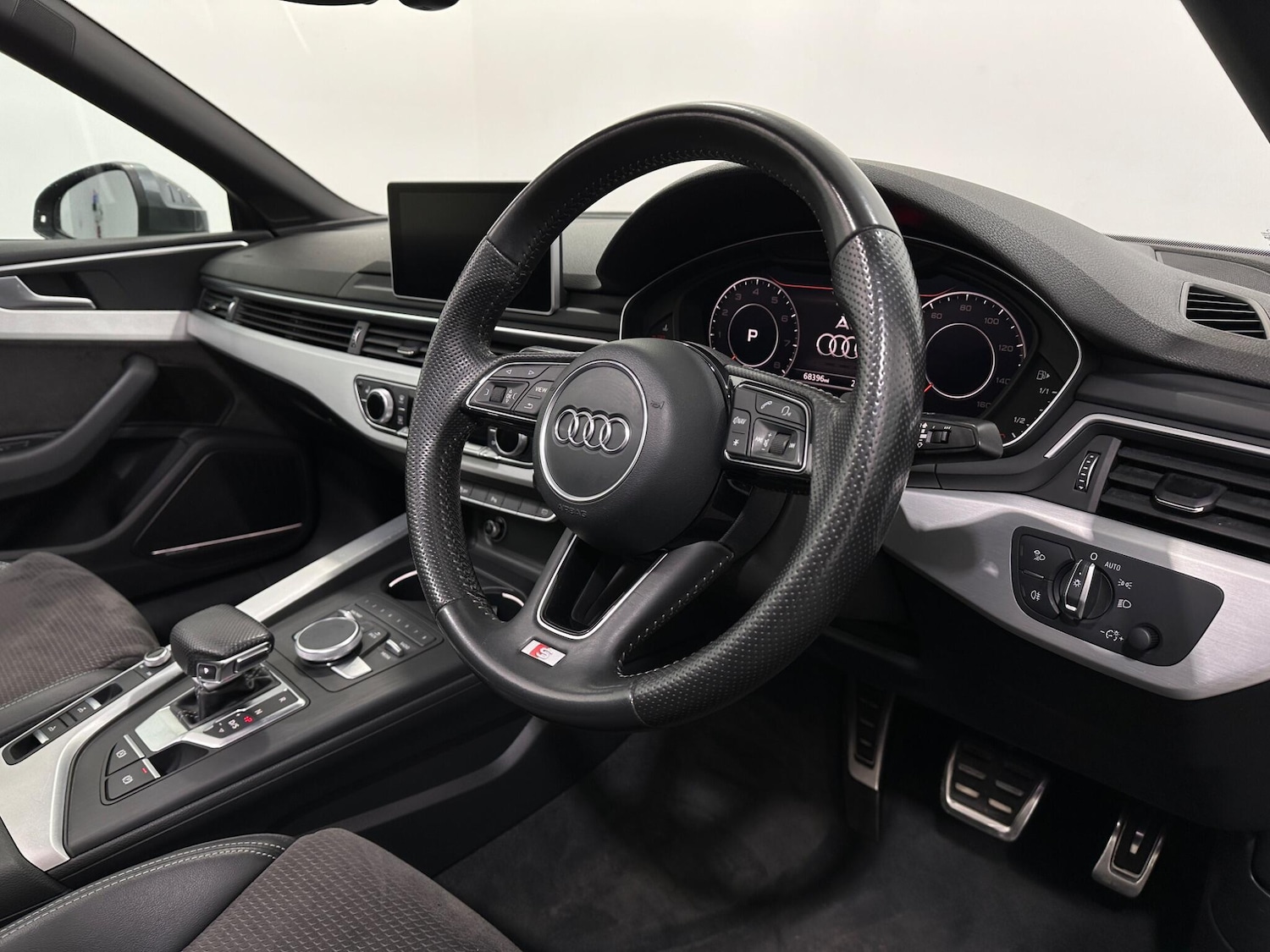 Used Audi A5 2018 for sale - 77538469: Photo 10