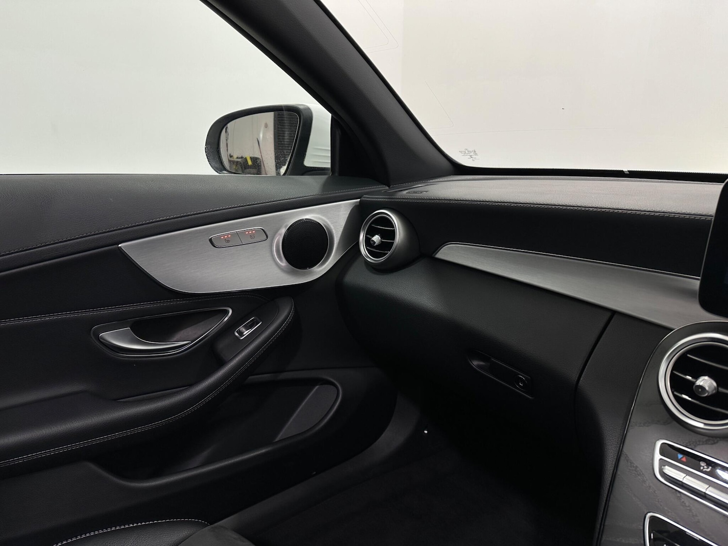 Used Mercedes-Benz C Class 2019 for sale - 77066538: Photo 27