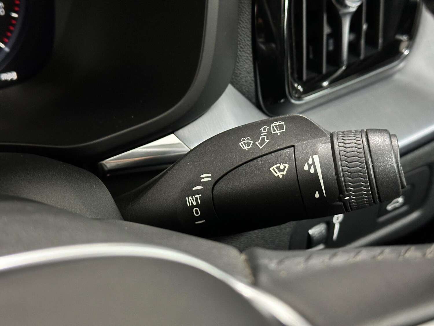 Used Volvo XC60 2019 for sale - 77807852: Photo 16