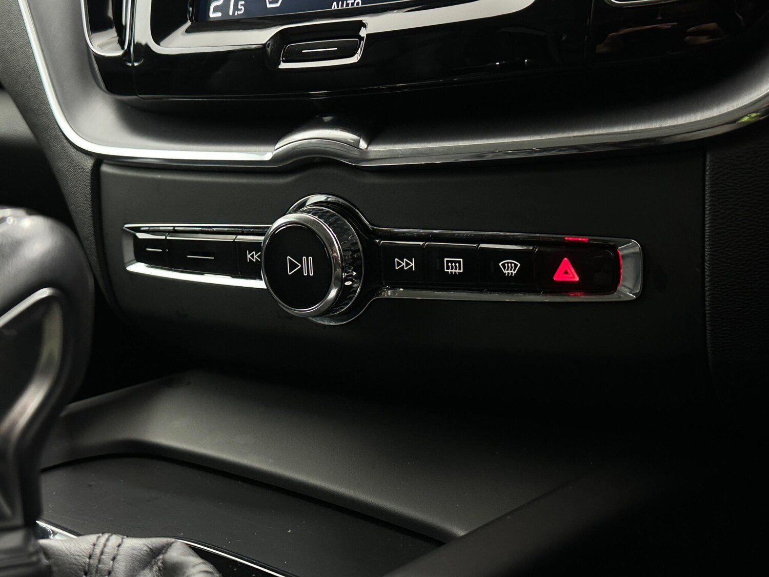 Used Volvo XC60 2019 for sale - 77807852: Photo 21