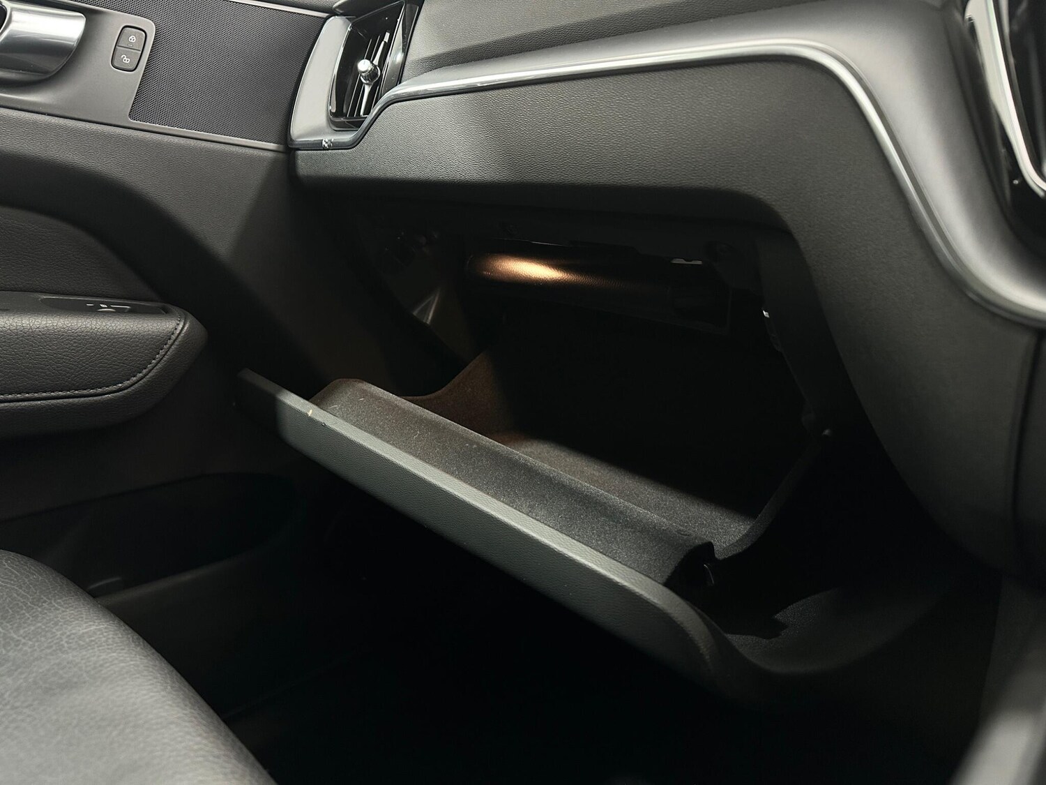 Used Volvo XC60 2019 for sale - 77807852: Photo 27