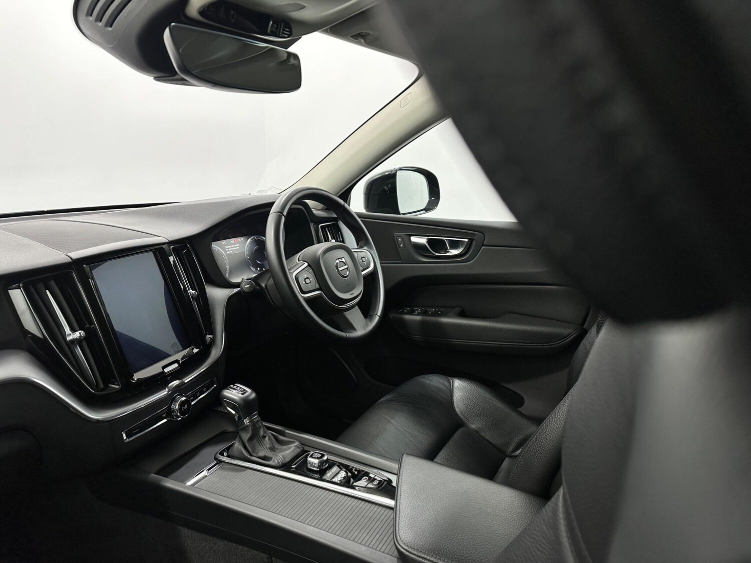 Used Volvo XC60 2019 for sale - 77807852: Photo 29