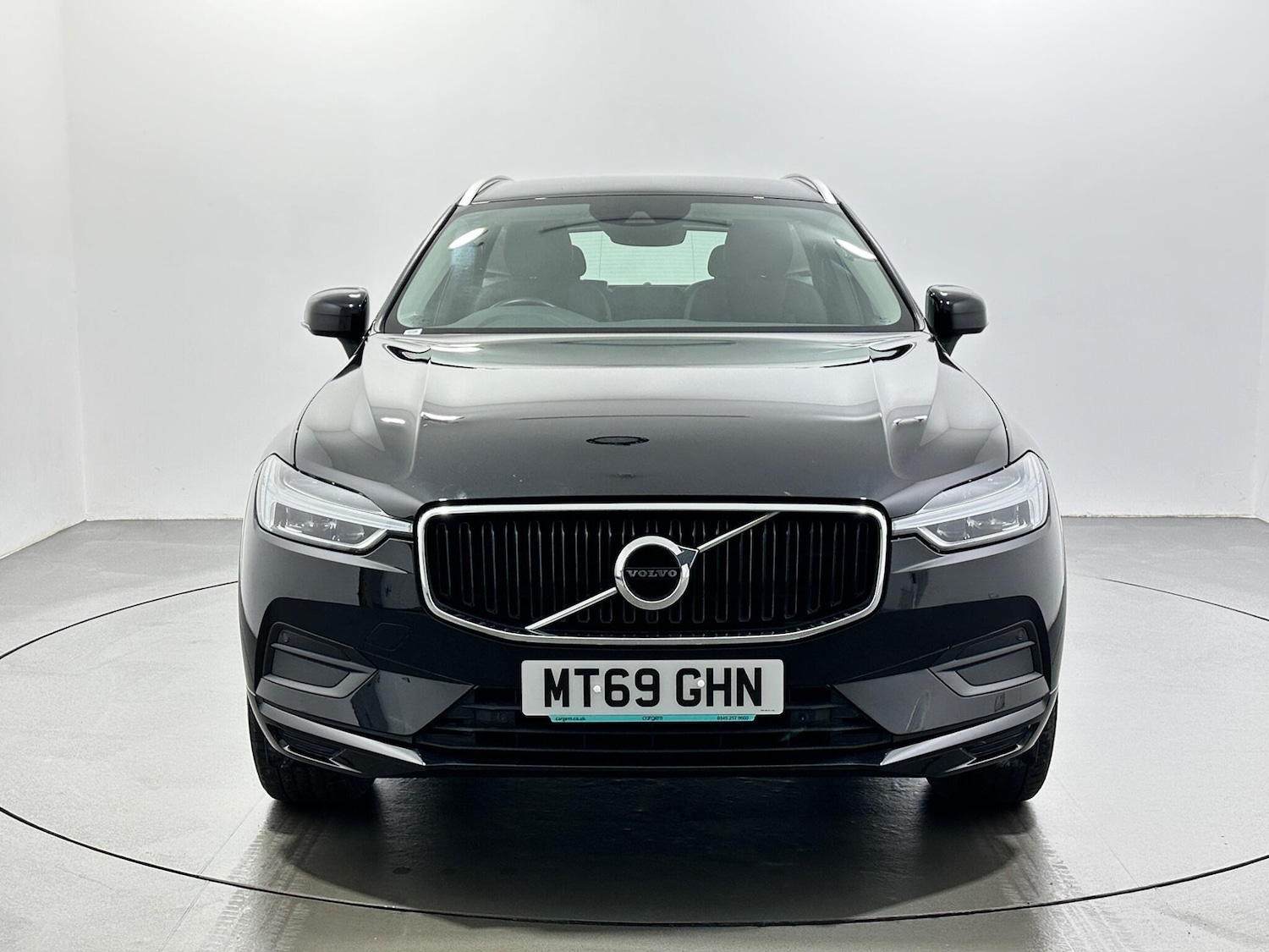 Used Volvo XC60 2019 for sale - 77807852: Photo 3