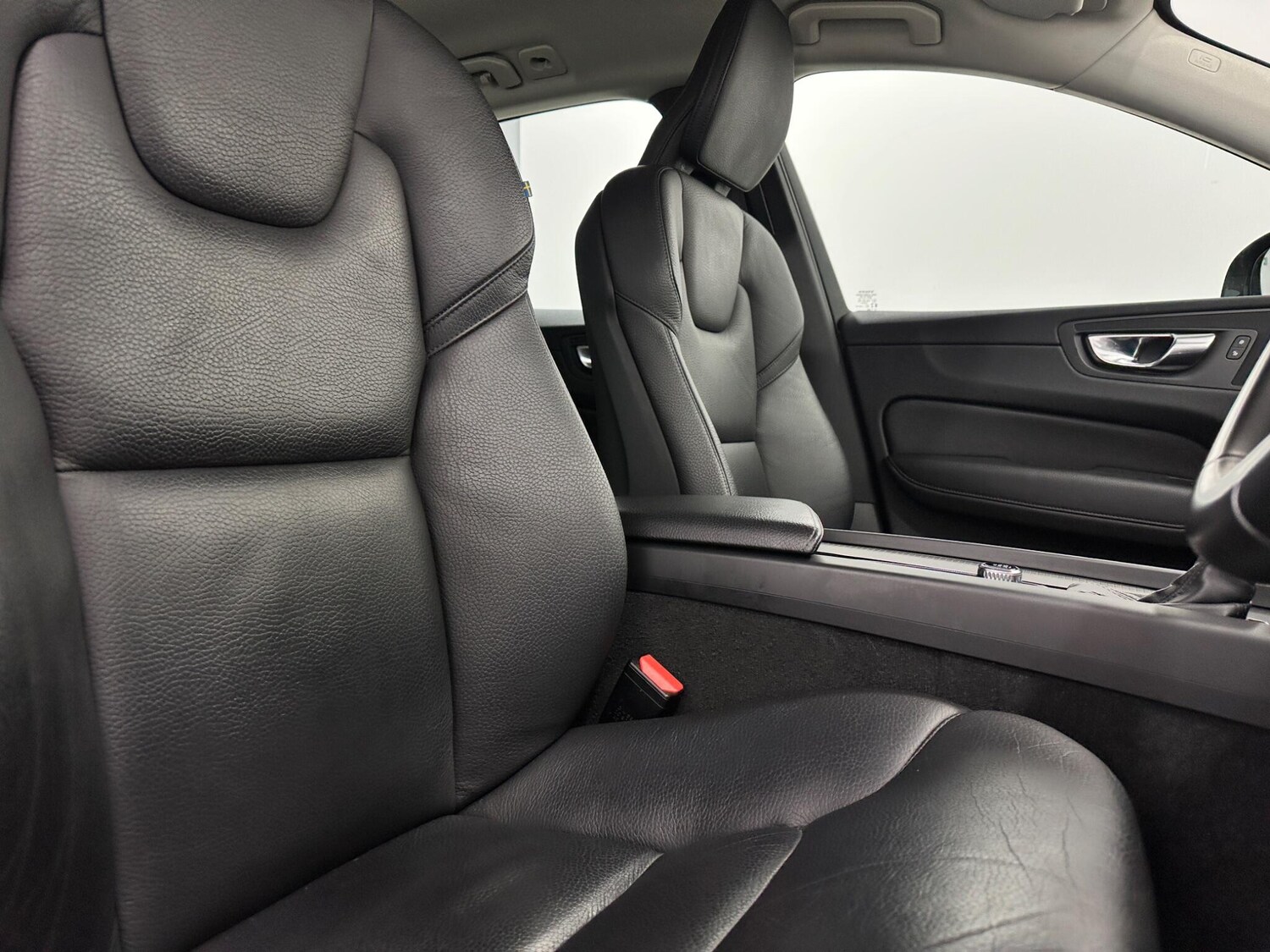 Used Volvo XC60 2019 for sale - 77807852: Photo 31