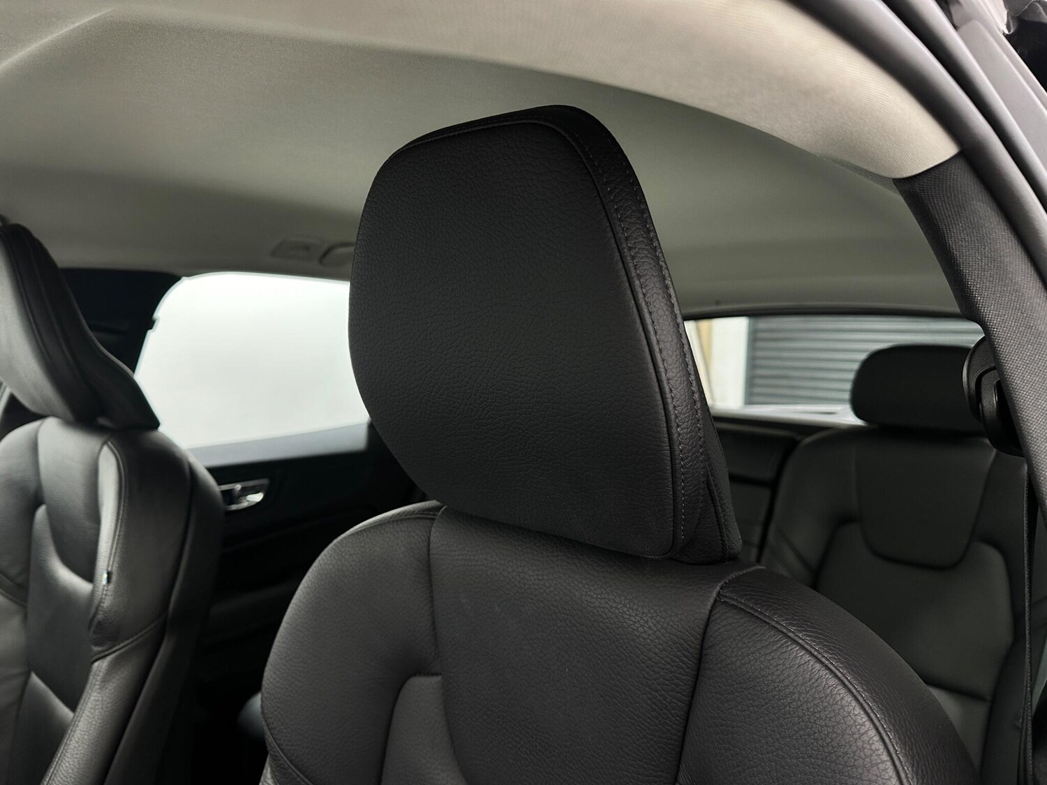 Used Volvo XC60 2019 for sale - 77807852: Photo 36