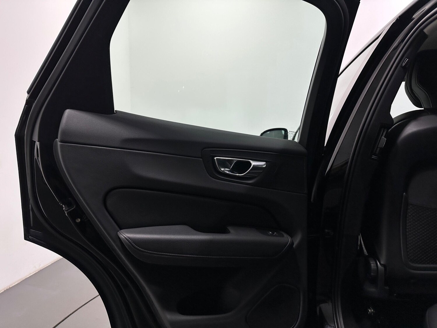 Used Volvo XC60 2019 for sale - 77807852: Photo 40