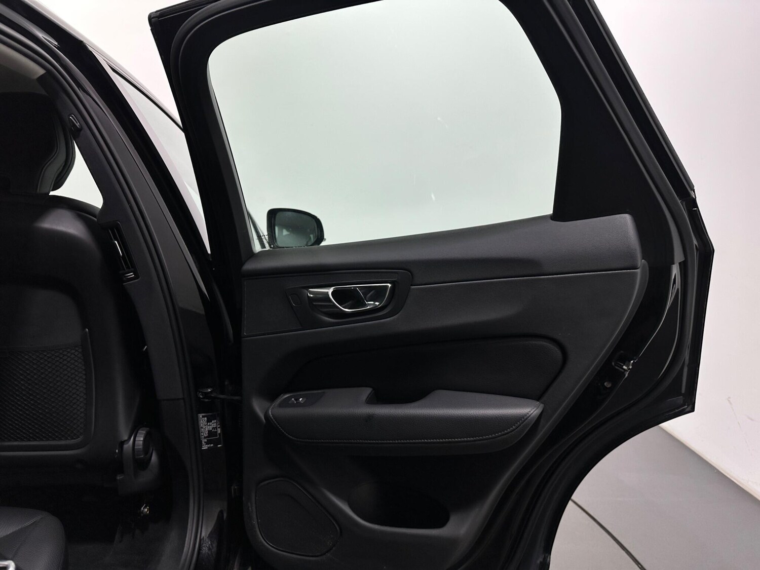 Used Volvo XC60 2019 for sale - 77807852: Photo 43