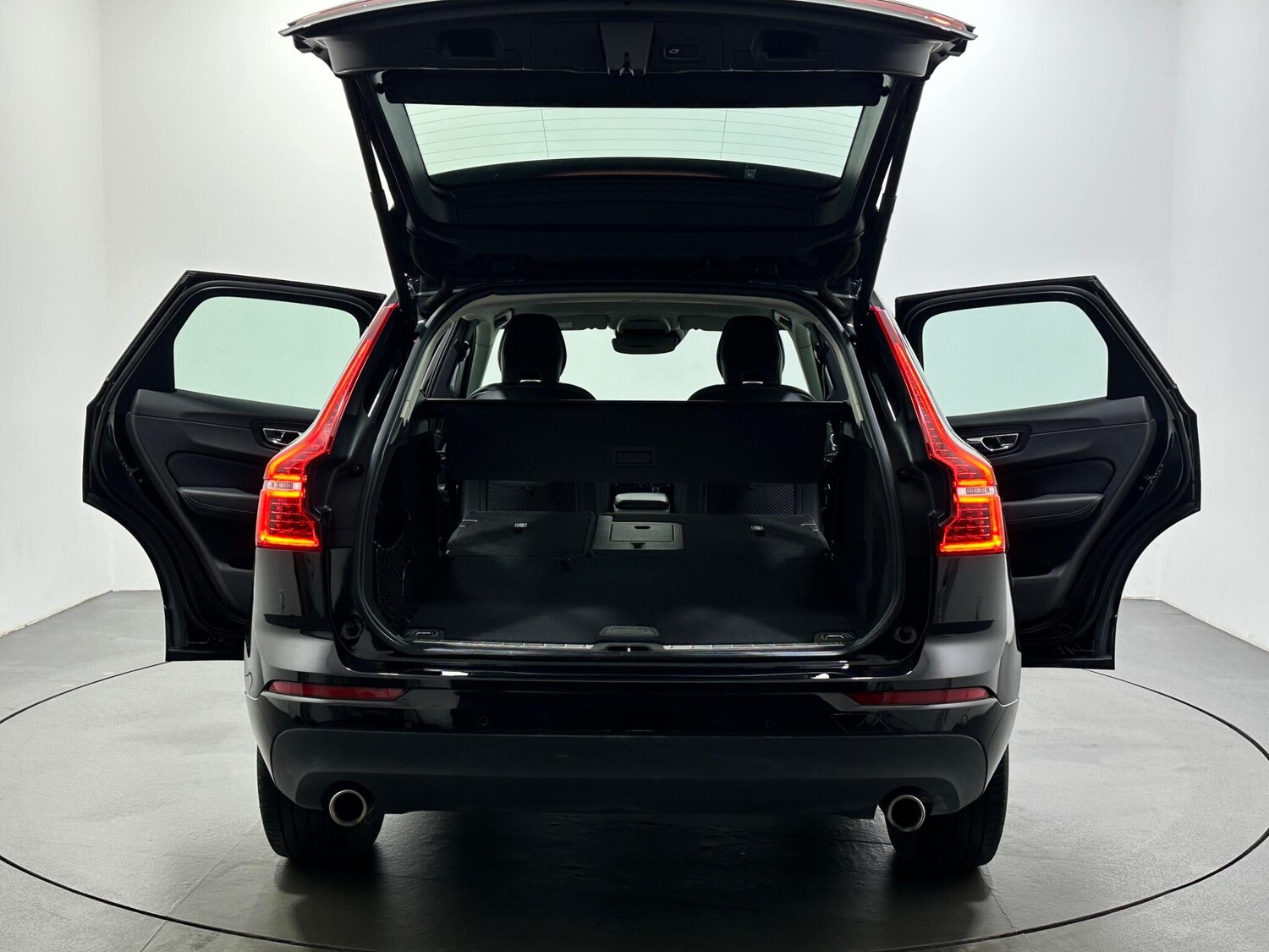 Used Volvo XC60 2019 for sale - 77807852: Photo 44