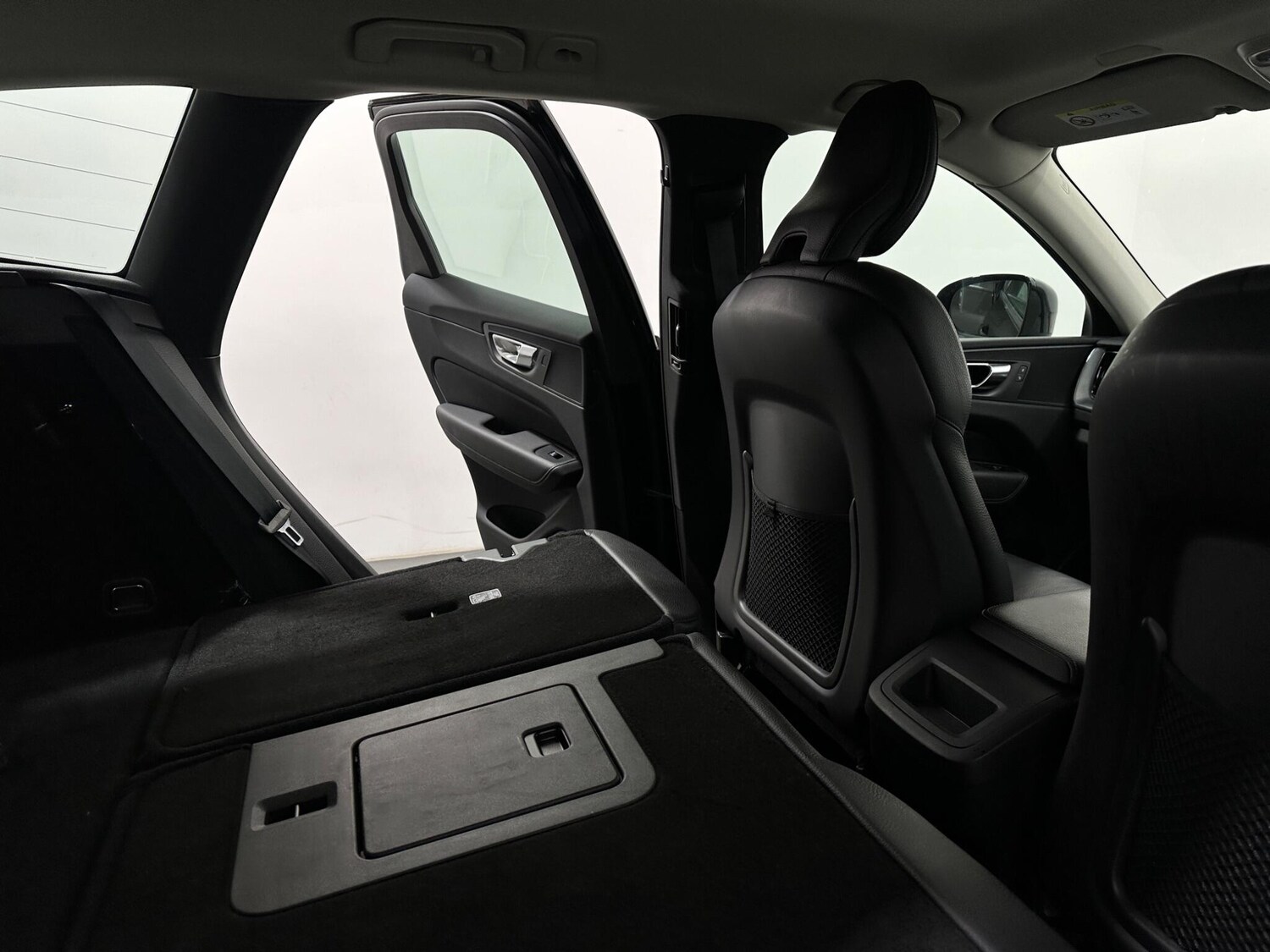 Used Volvo XC60 2019 for sale - 77807852: Photo 46