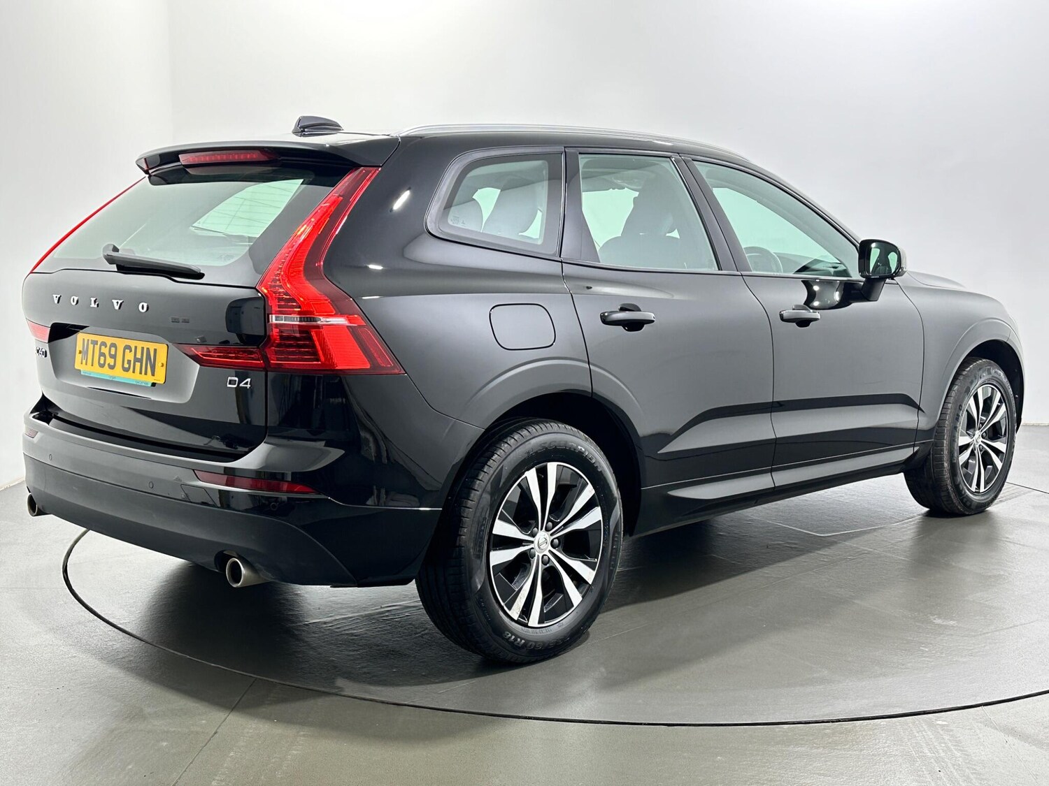 Used Volvo XC60 2019 for sale - 77807852: Photo 8