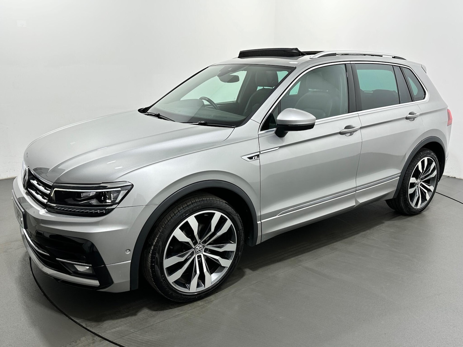 Used Volkswagen Tiguan for sale - 77695885: Photo 57