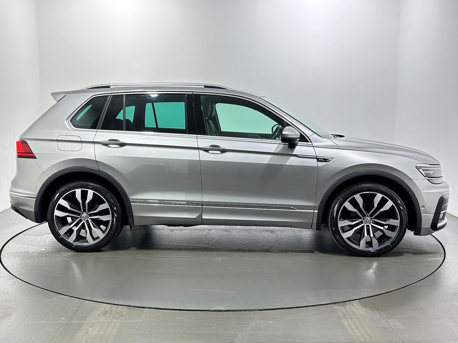 Used Volkswagen Tiguan for sale - 77695885: Photo 9