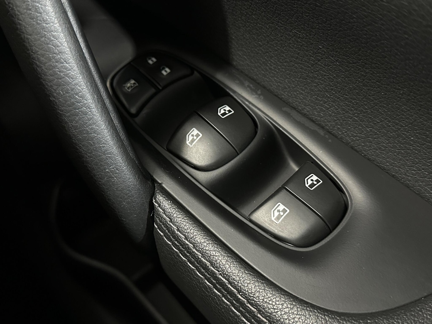 Used Nissan Qashqai for sale - 77238388: Photo 18