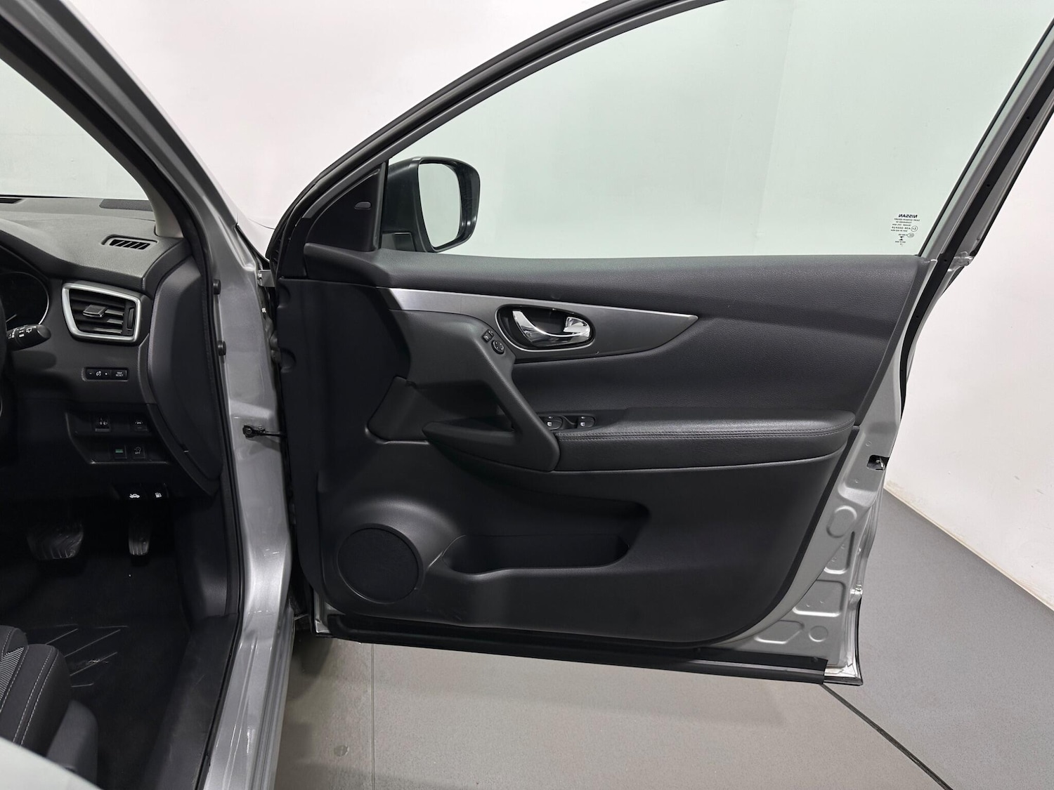 Used Nissan Qashqai for sale - 77238388: Photo 32