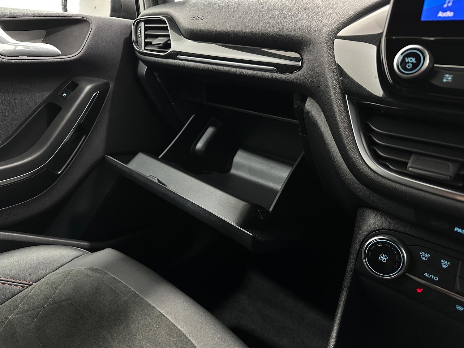 Used Ford Fiesta for sale - 77242475: Photo 25