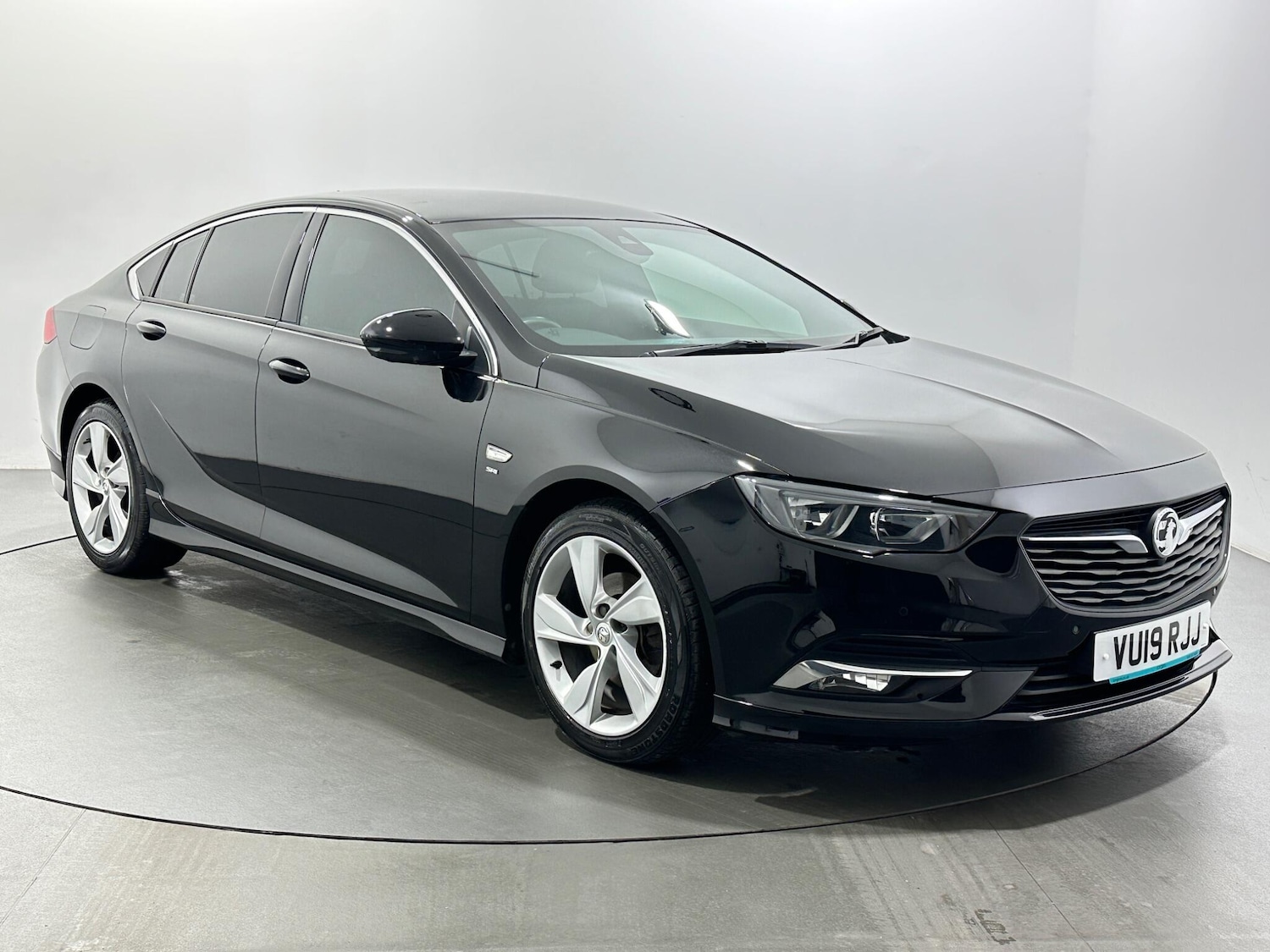 Used Vauxhall Insignia 2019 for sale - 77291459: Photo 1